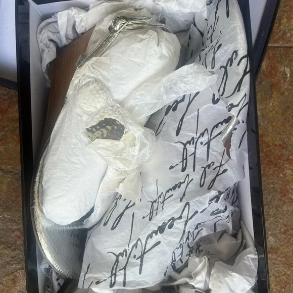 White House Black Market Winslow Wedge Silver - Picture 9 of 10